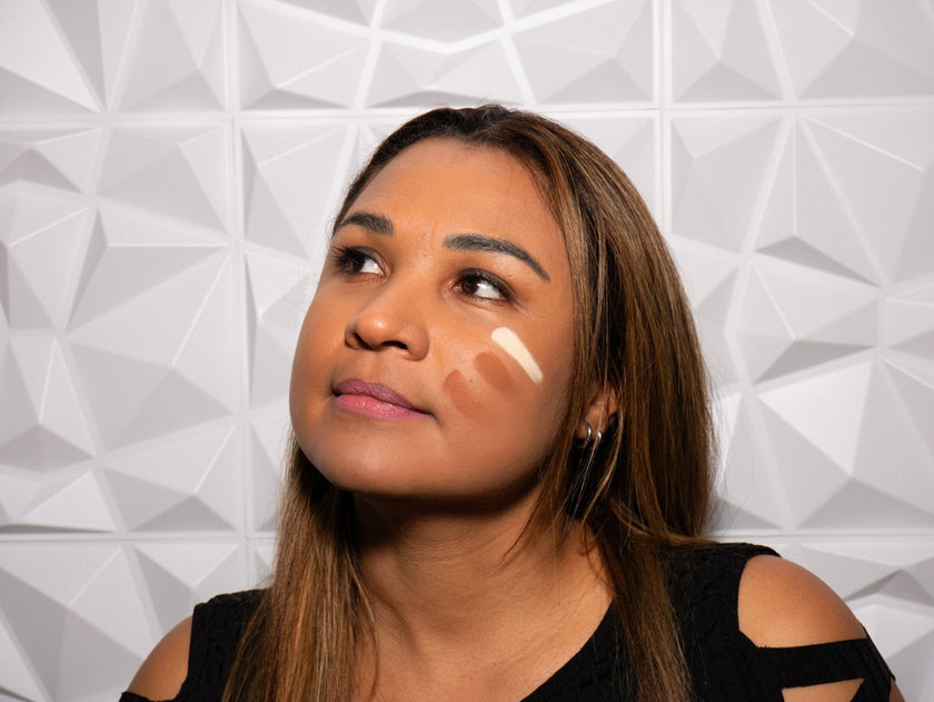 Fond de teint vegan hydratant FencyGrace - Brune 123 - couvrance naturelle -  fini lumineux - longue tenue