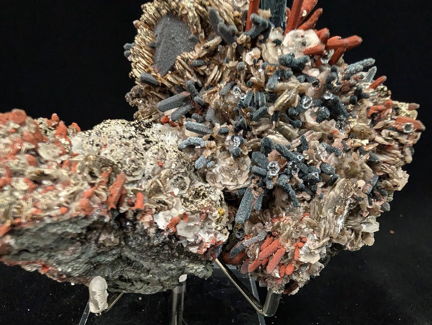 Red Hematite & Quartz with Pyrite – UV Reactive