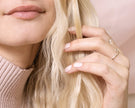 délicate bague avec perle blanche