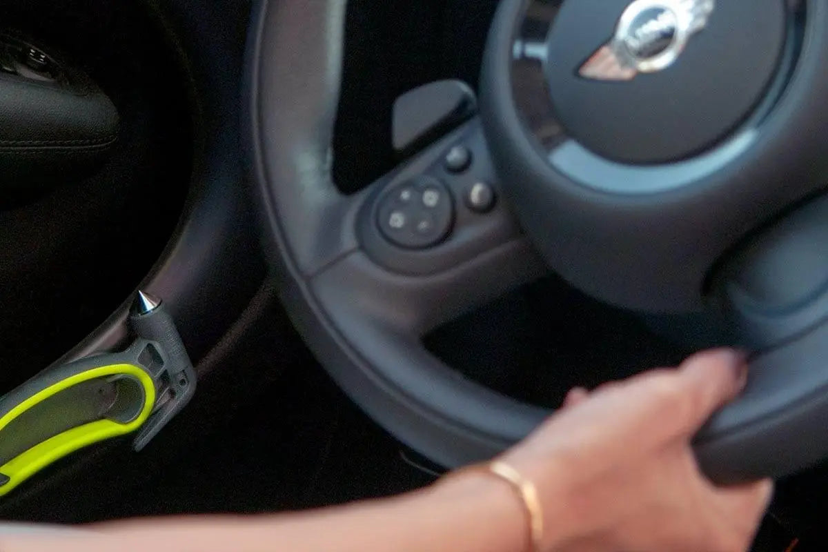 ResqHammer, Seatbelt Cutter and Window Breaker, Car Escape Emergency Hammer