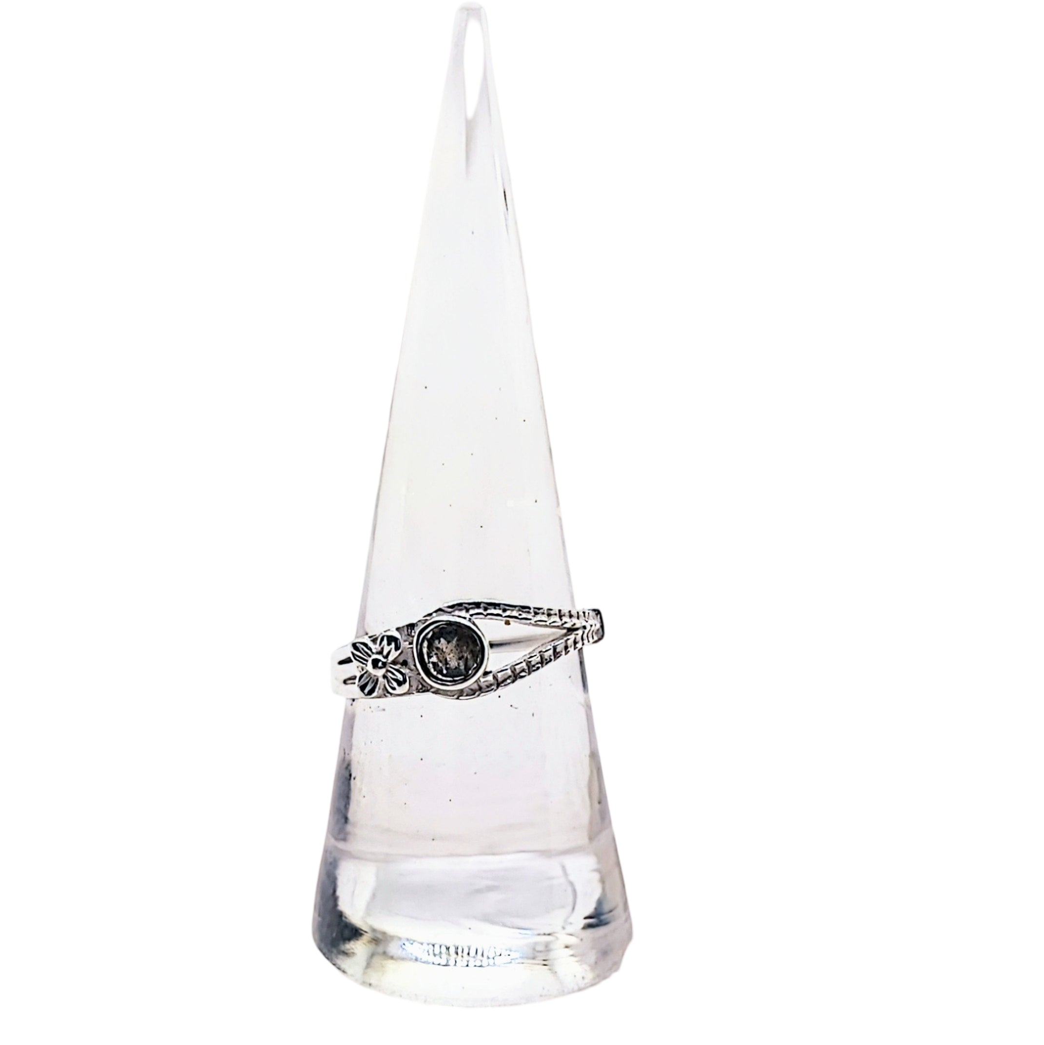 Ring - Flower with Gemstone