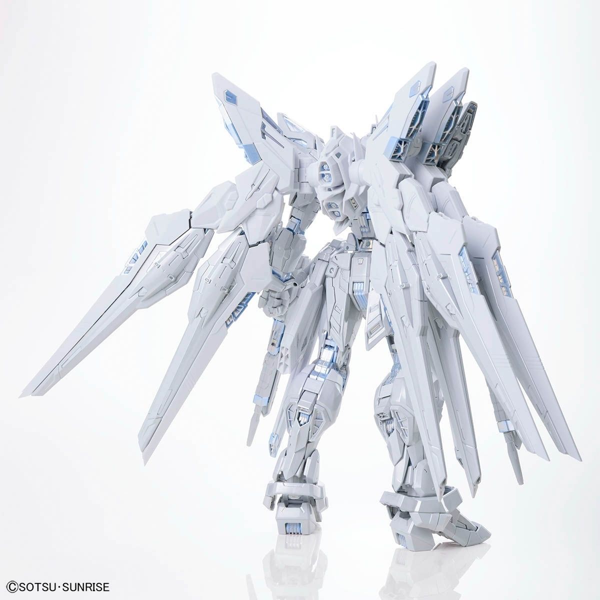 Premium Bandai MGEX 1/100 STRIKE FREEDOM GUNDAM [Twilight Coating]