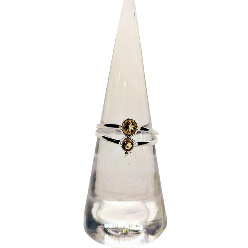 Ring - Small Round Gemstone