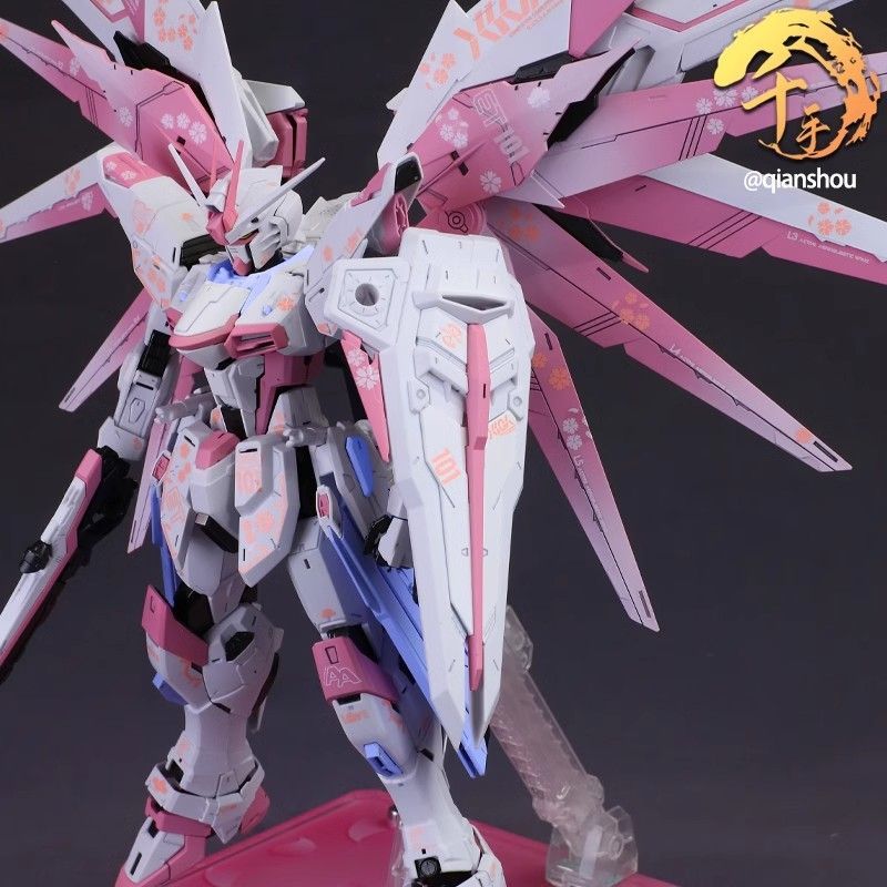 Bandai MG 1/100 Freedom Gundam 2.0 Custom Sakura Macaron Painted