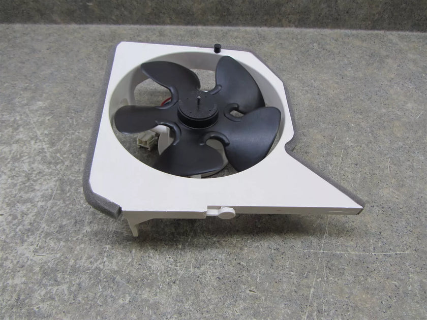 Ensemble de cache de ventilateur de condenseur de réfrigérateur Frigidaire 5304535399