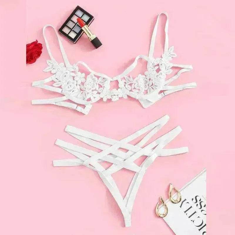 Charming lingerie three-point suit