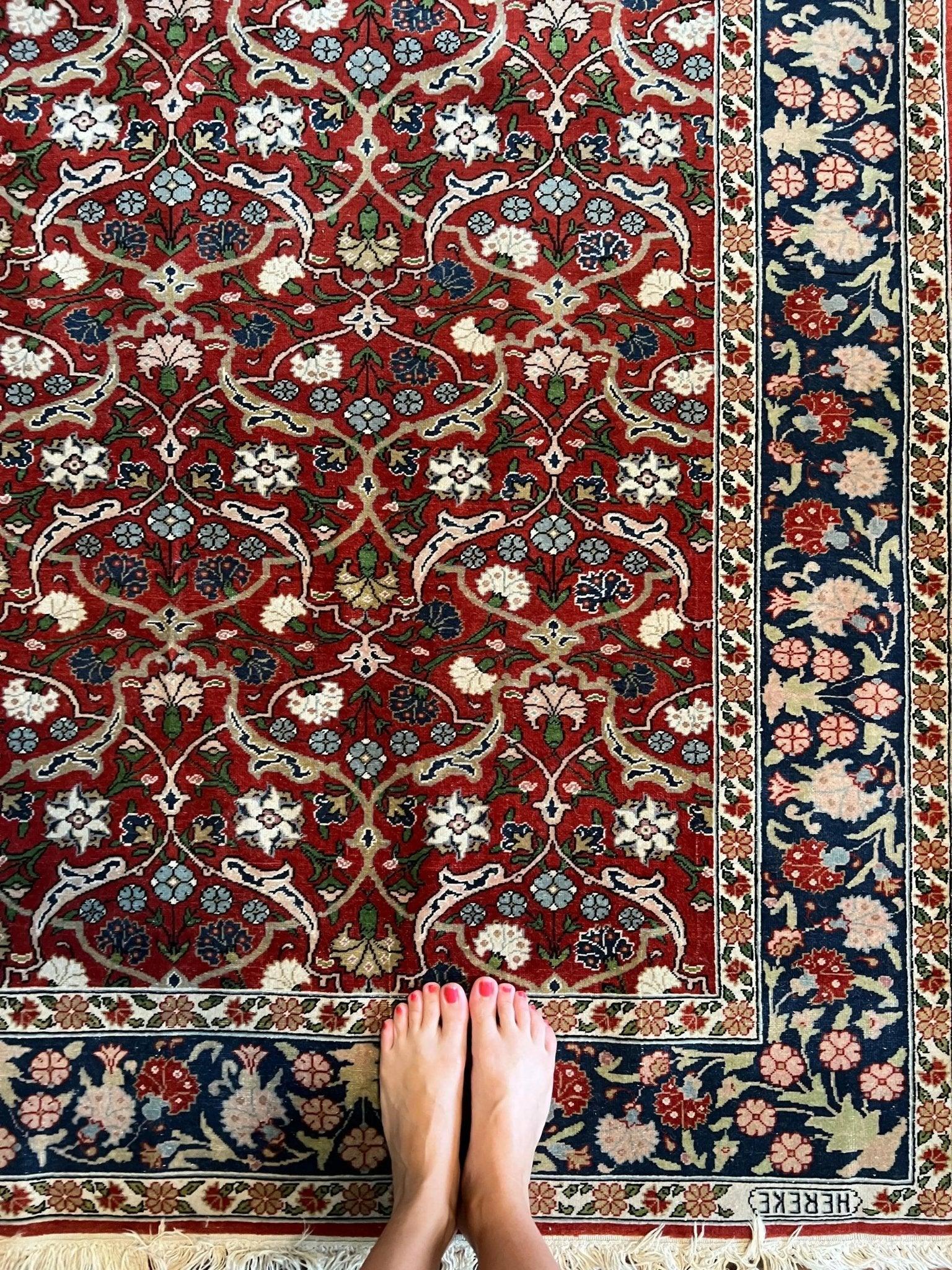 Signed Hereke rug|7’1”x4’8”