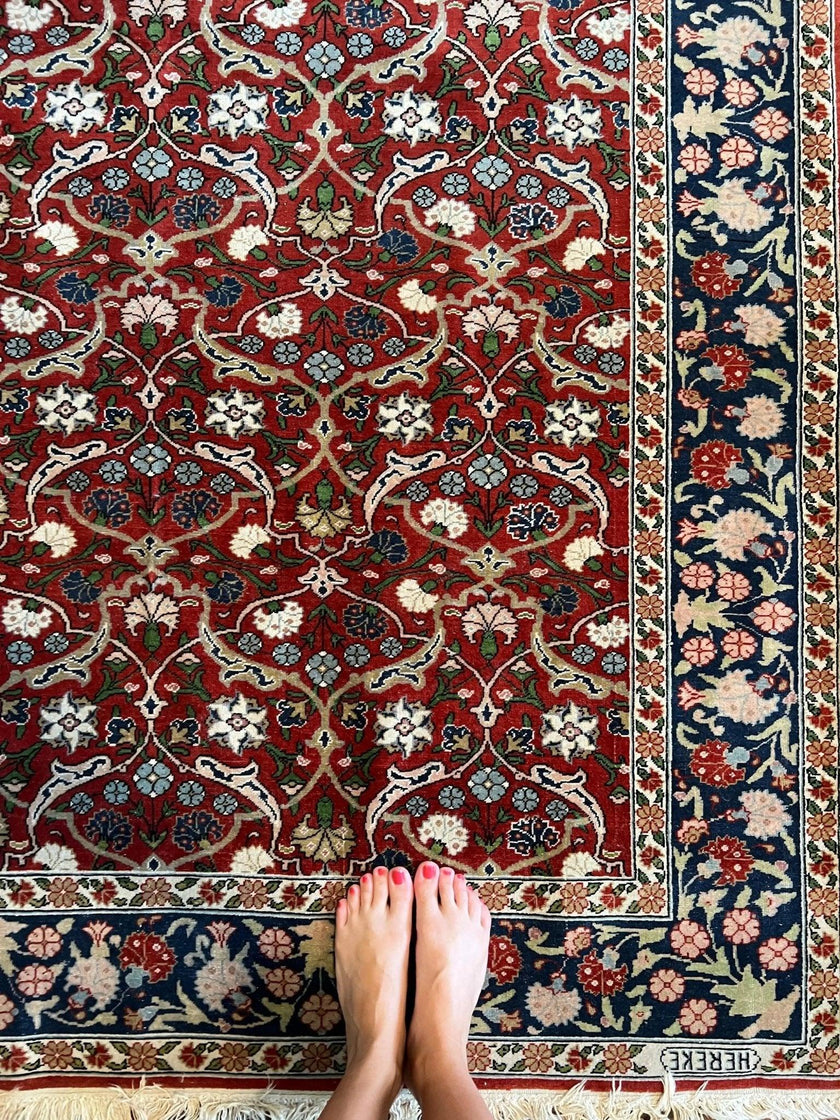 Signed Hereke rug|7’1”x4’8”
