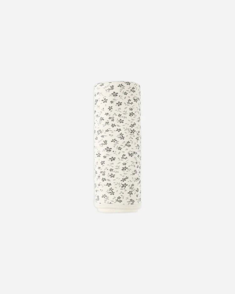 Swaddle | Blue Floral | Quincy Mae