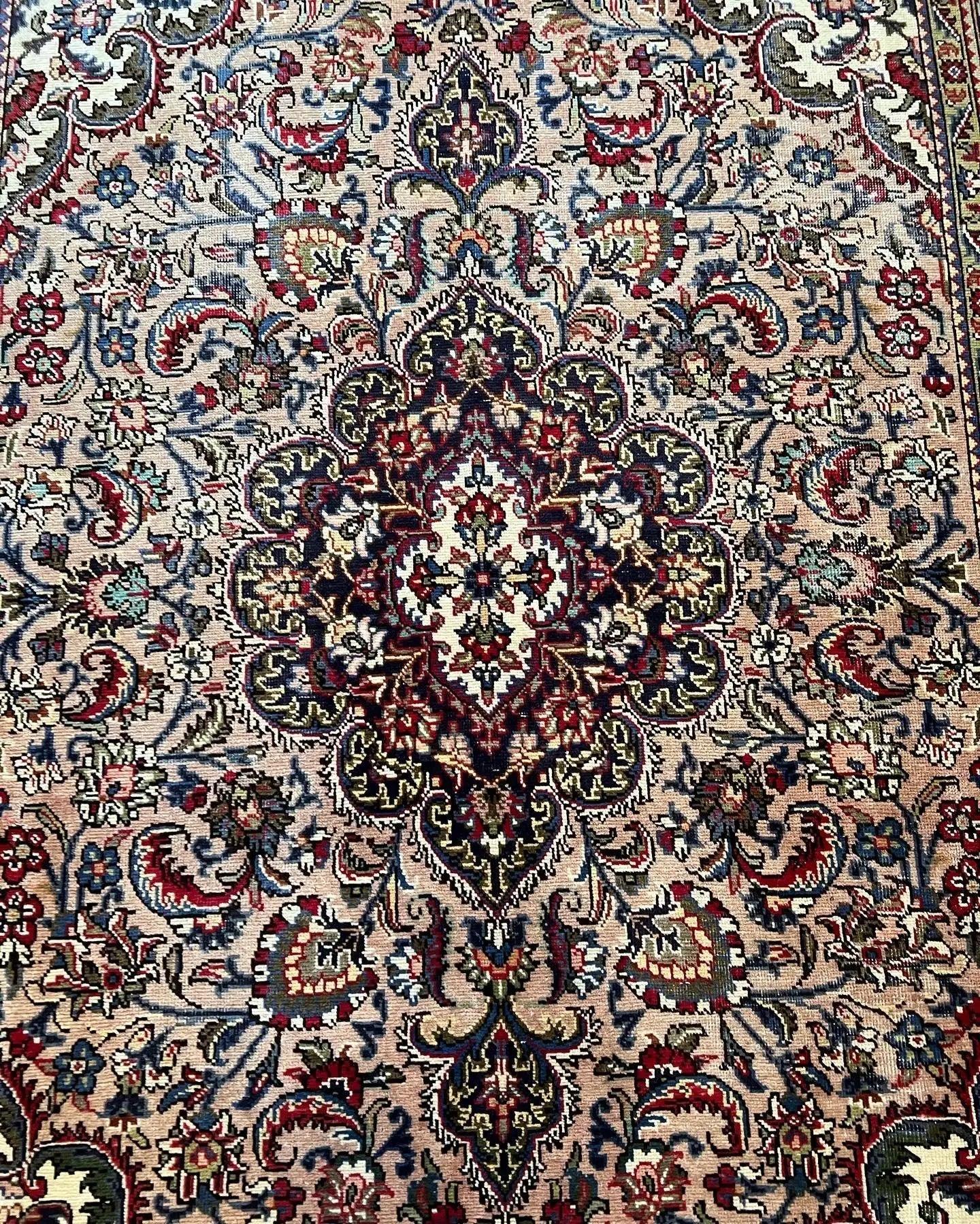 Persian Tabriz Rug | 9’ 5” x 6’ 4”