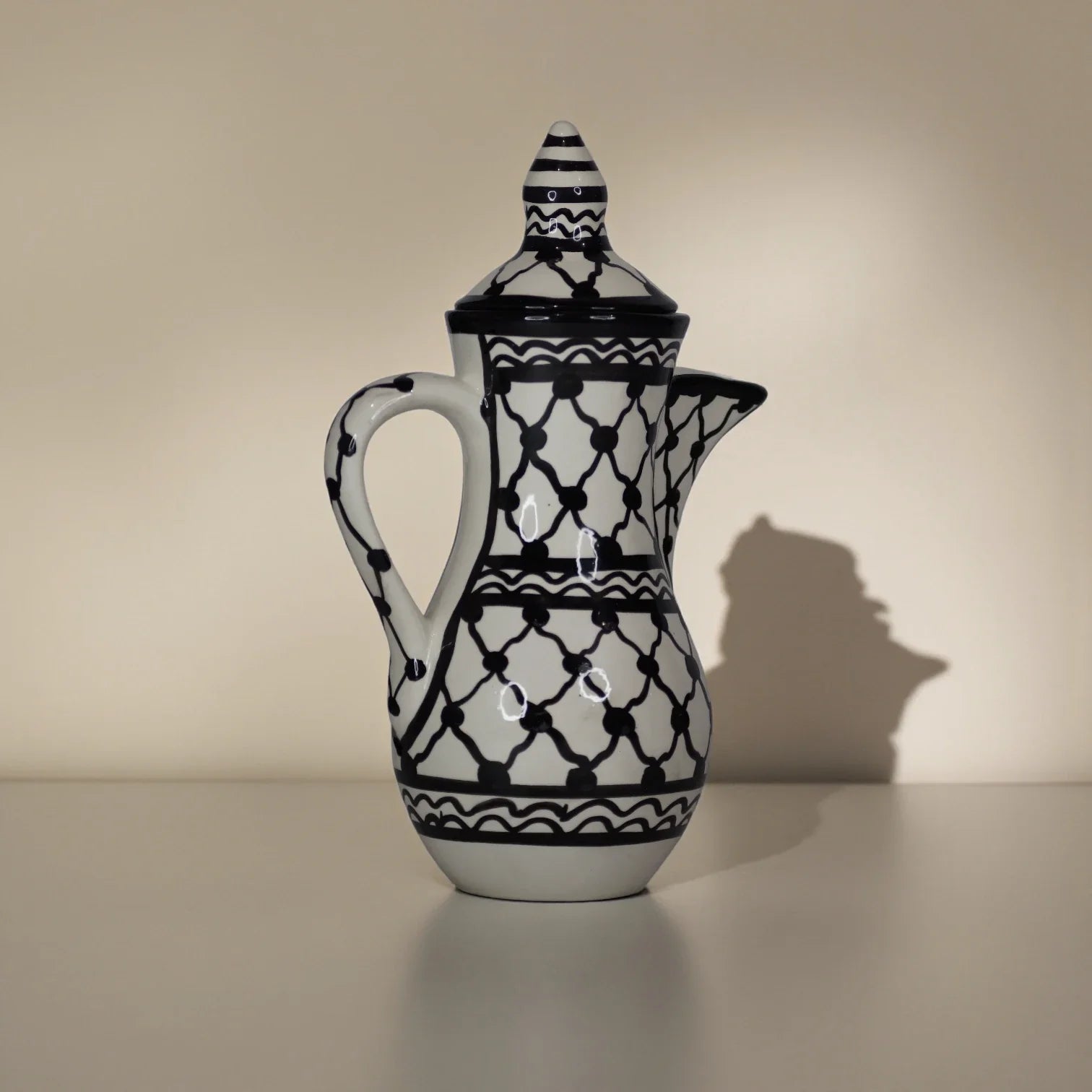 Palestinian Coffee Jug 17×17×26 cm – Handmade Ceramic Tea & Coffee Pot, Luxury Serving Jug (2 Colors)