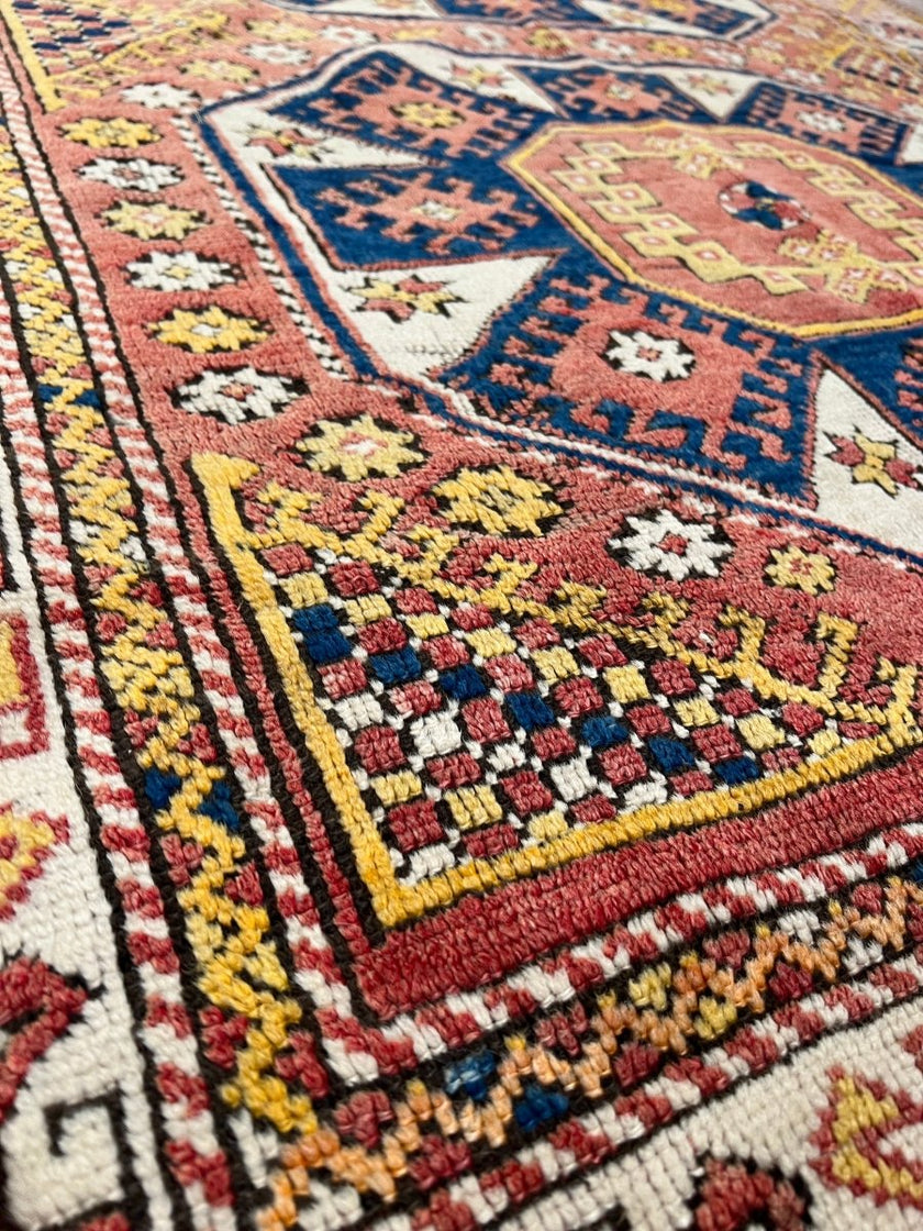 Turkish Ezine Rug | 4' 8