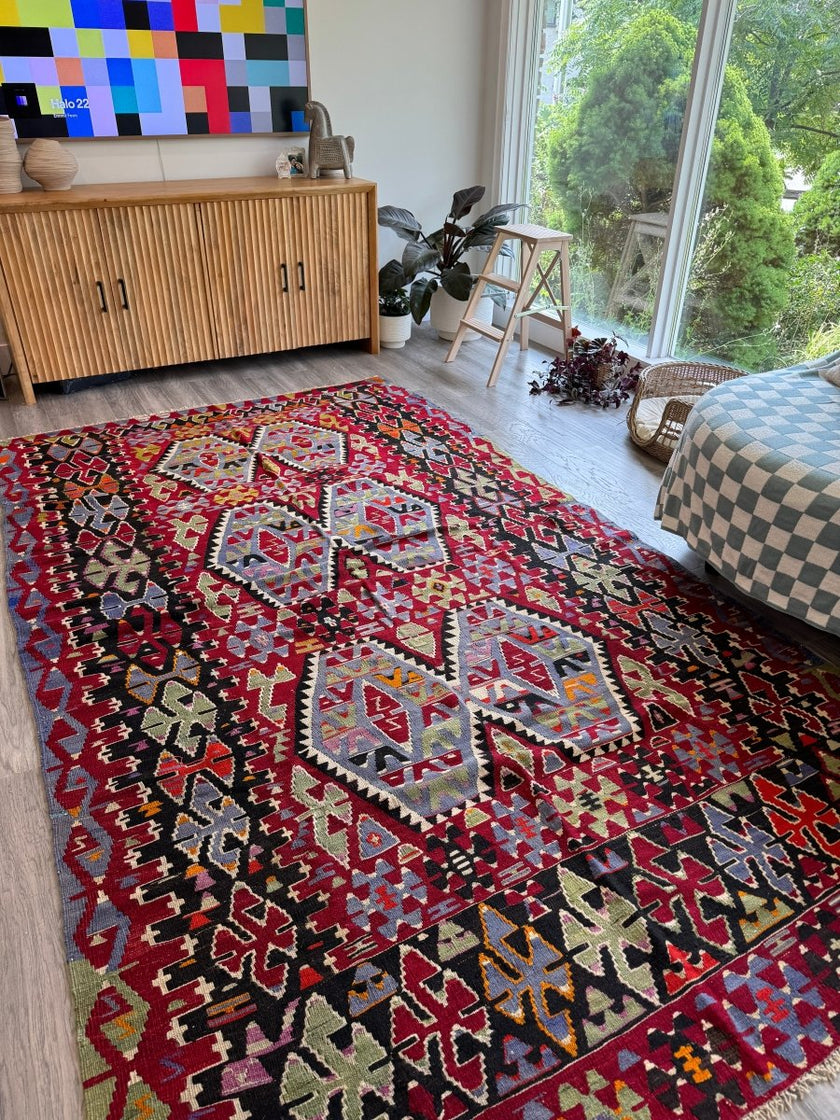 Turkish Uşak Eşme Kilim | 5' 11
