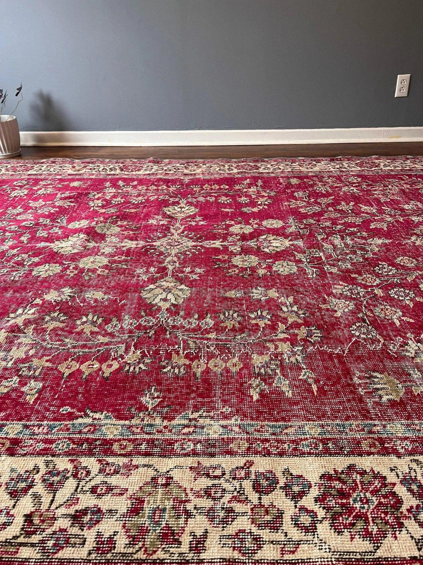 Turkish Ushak Rug | 10' x 7'