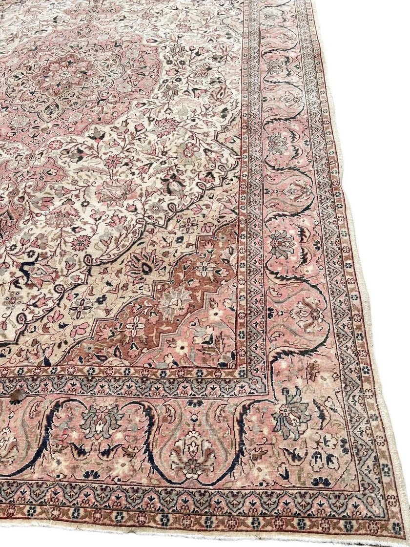 Turkish Vintage Rug - 12 x 8