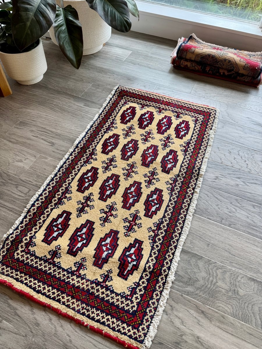 Turkmen Mini Rug | 1' 7