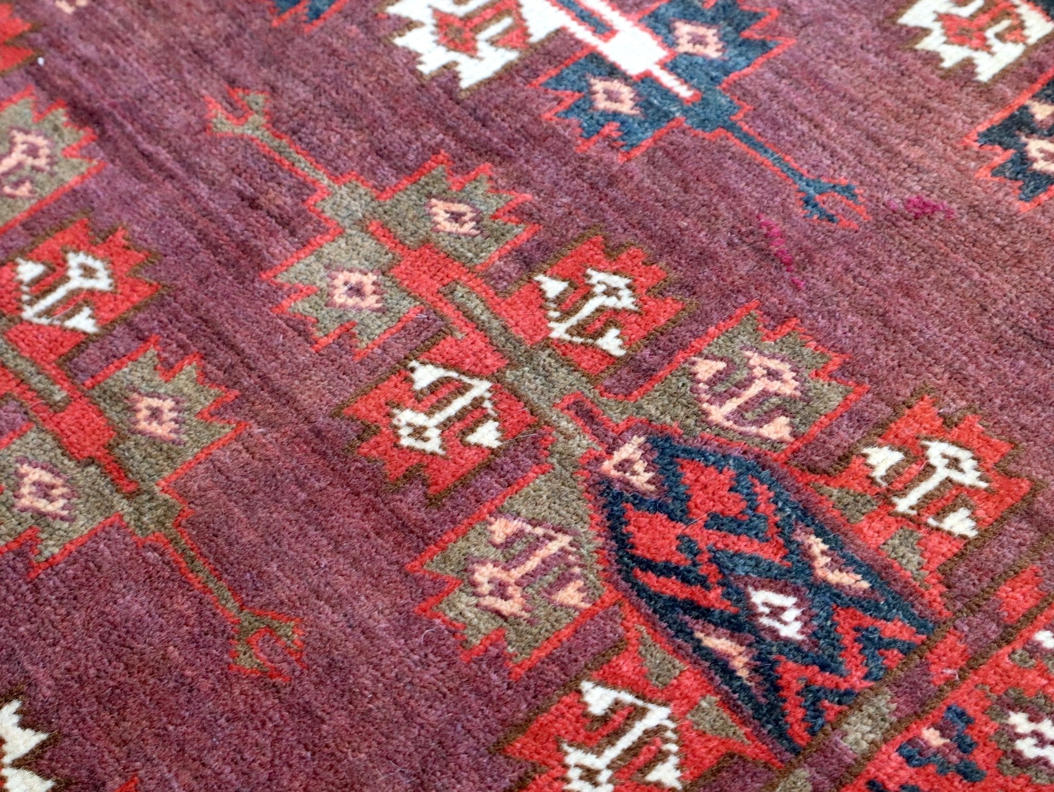 Turkmen Yomut Rug | 6' 10