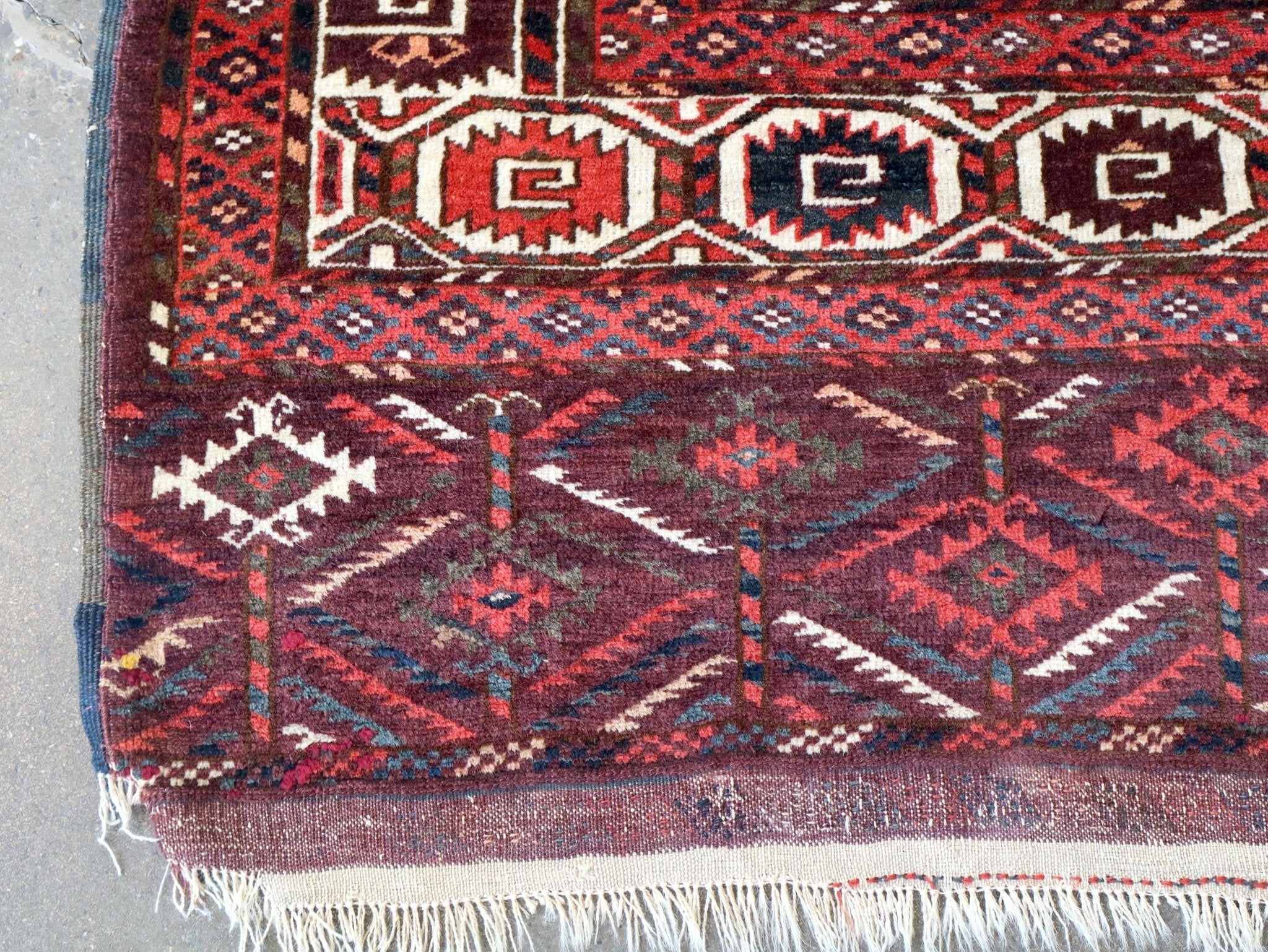 Turkmen Yomut Rug | 6' 10