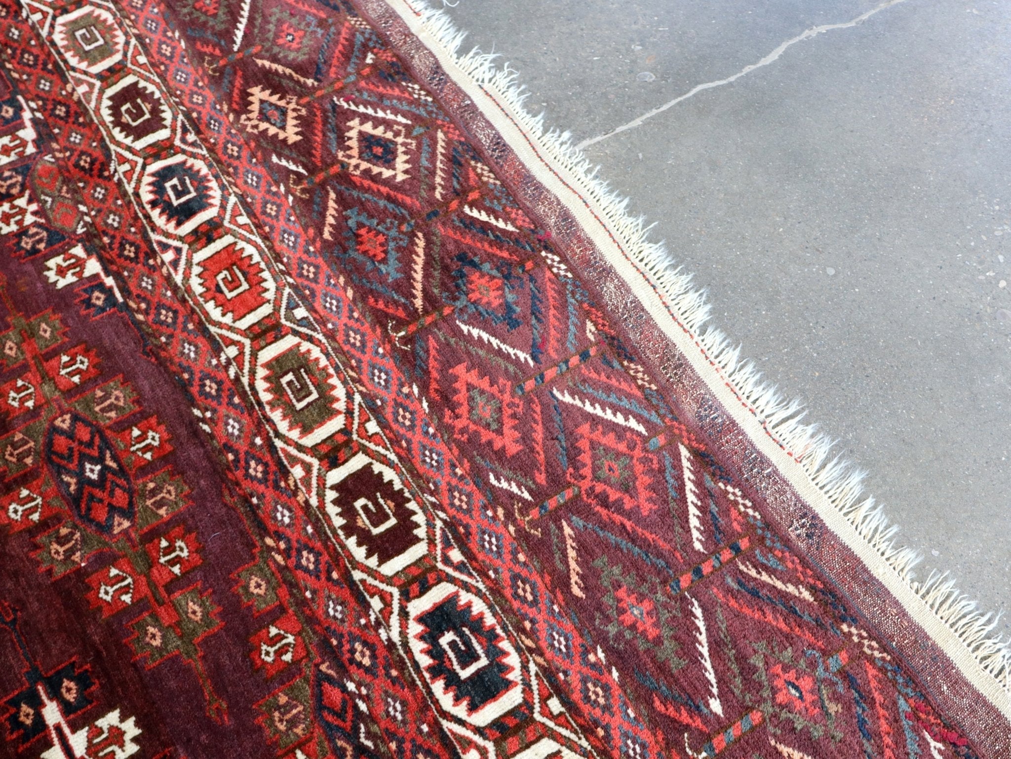 Turkmen Yomut Rug | 6' 10