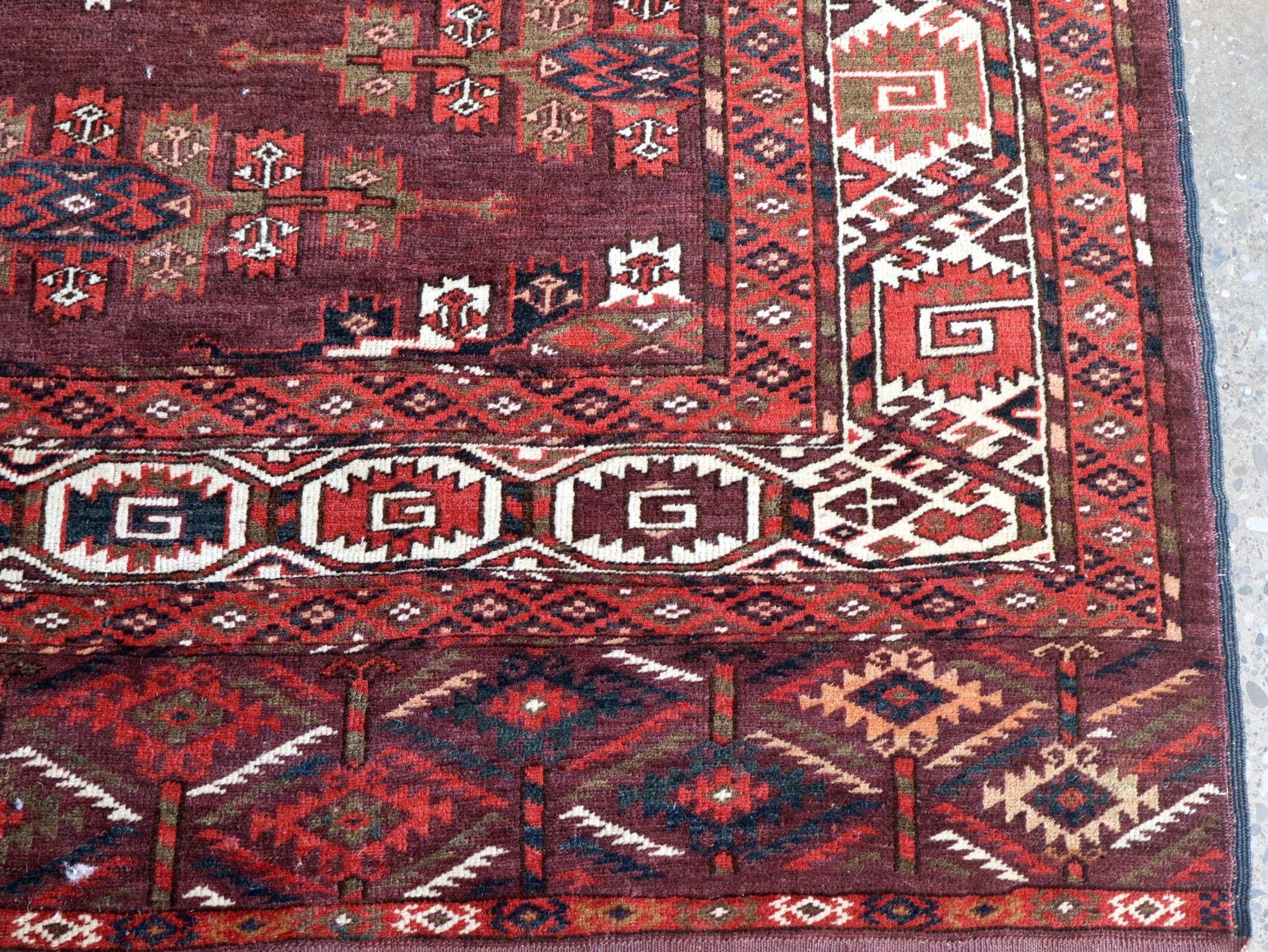 Turkmen Yomut Rug | 6' 10