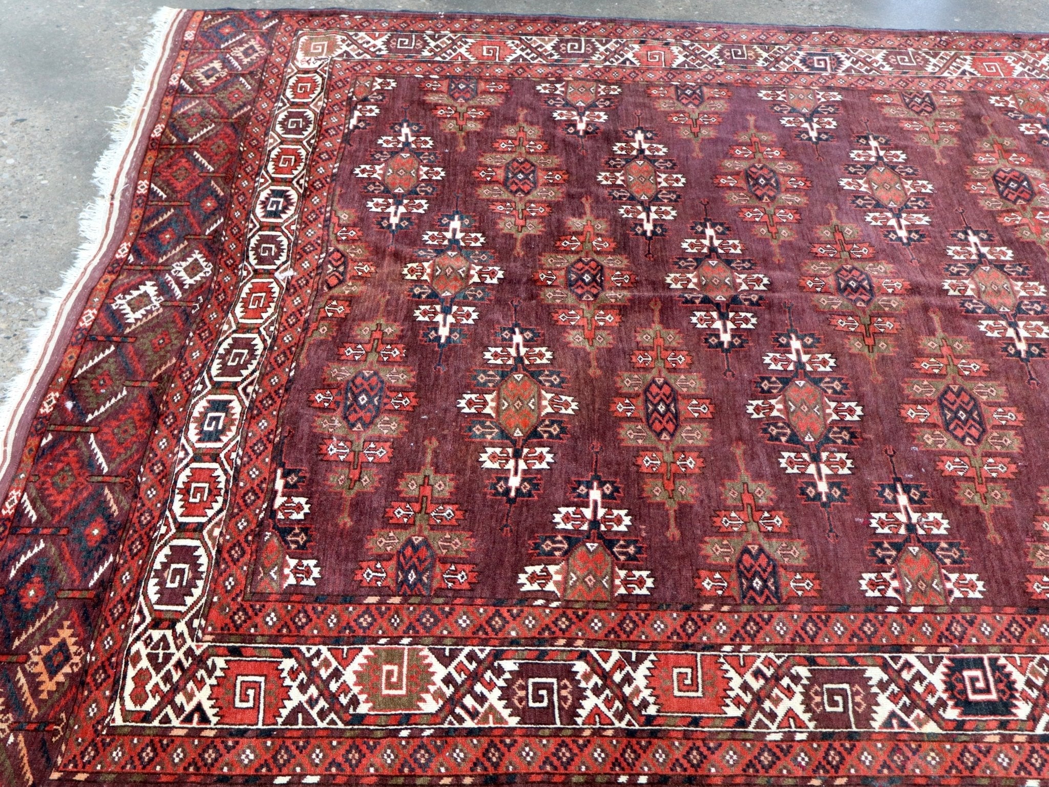 Turkmen Yomut Rug | 6' 10