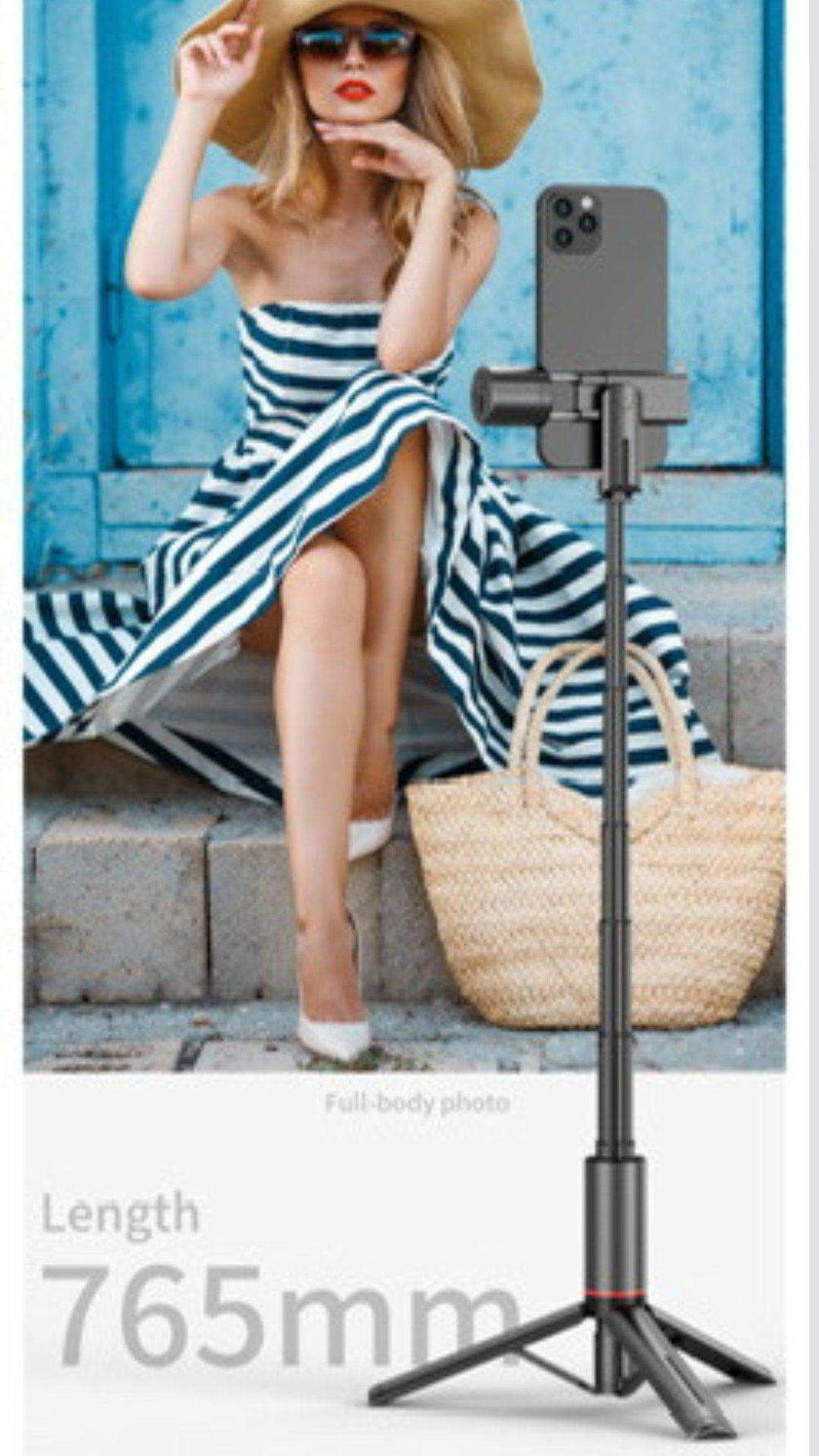 TUTT Q12 Selfie Stick Phone Holder with Fill-light Backlight | Detachable Remote Control | Foldable Rotatable 360