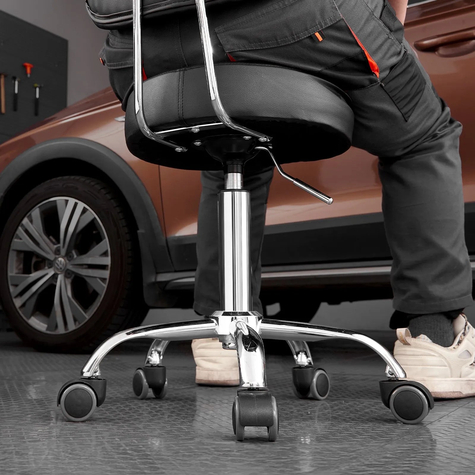 VEVOR Shop Stool Adjustable Garage Seat 300 lbs Load with Backrest & Wheels