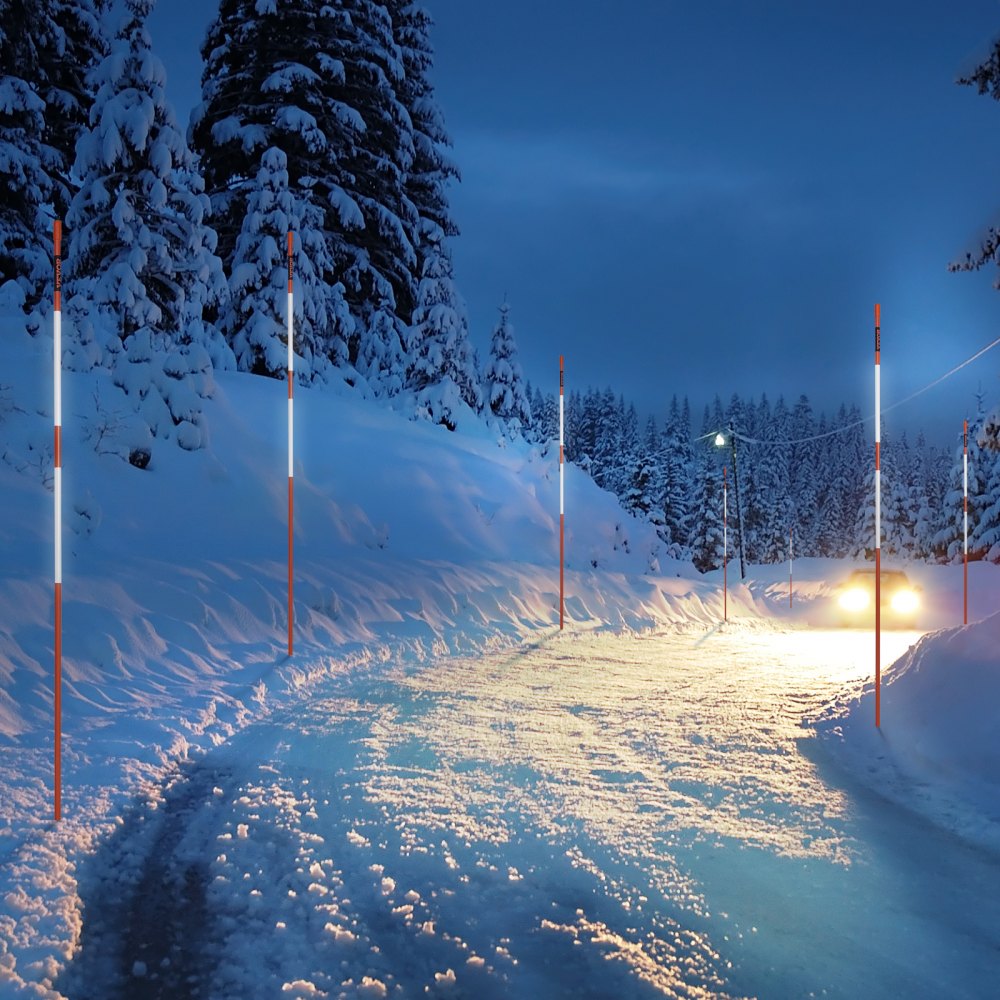 VEVOR Driveway Markers, 50 PCS 48 inch, 0.31 inch Diameter, Orange Fiberglass Poles Snow Stakes with Reflective Tape, 12
