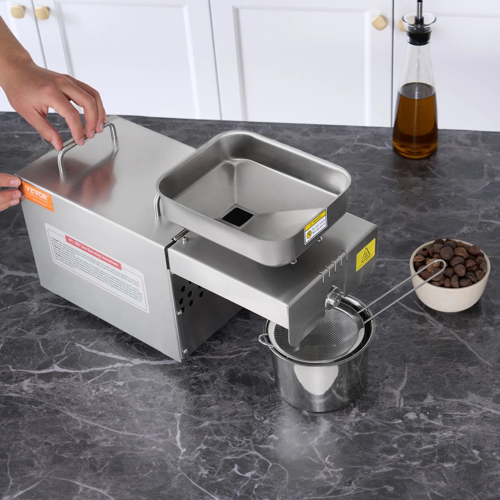 VEVOR Electric Oil Press Machine, 700W Stainless Steel Oil Extractor Machine, 140℃ / 284℉ Constant Temperature, Hot Press Oil Expeller for Pressing Peanuts, Sesame Seeds, Rapeseed, Tea Seeds