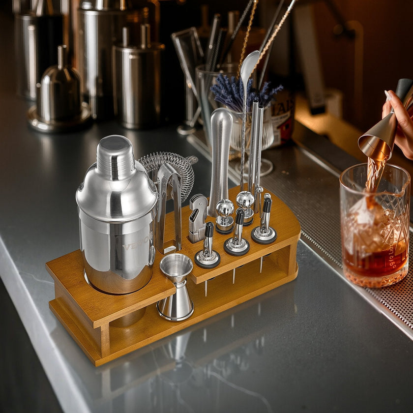 VEVOR Cocktail Shaker Set 18 Pcs Bartender Kit Stainless Steel Bar Tools Silver