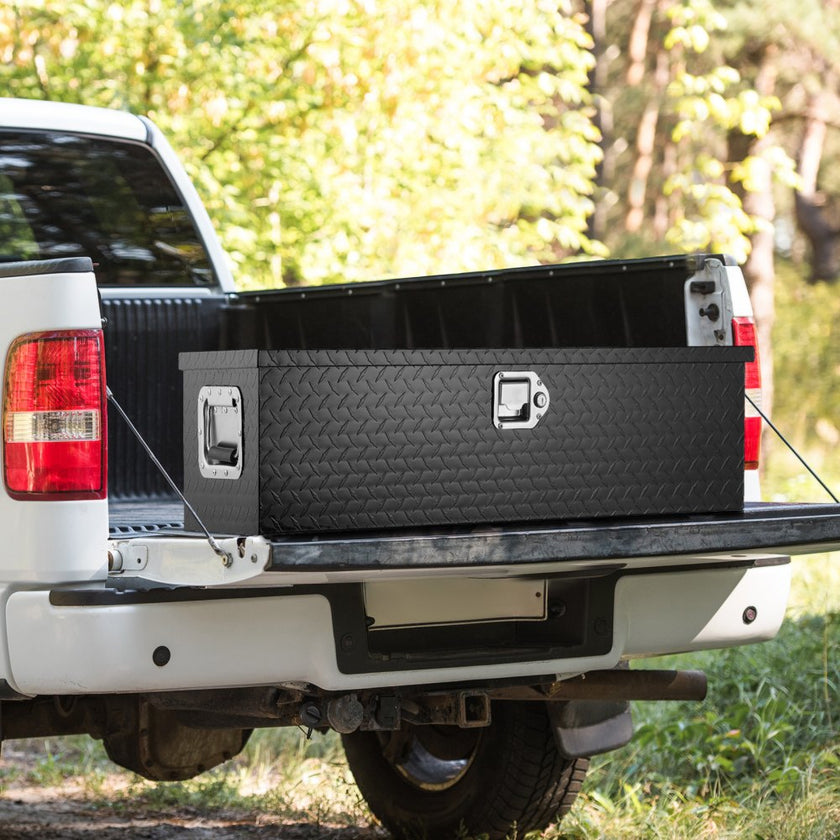 VEVOR Heavy Duty Aluminum Truck Bed Tool Box, Diamond Plate Tool Box with Side Handle and Lock Keys, Storage Tool Box Chest Box Organizer for Pickup, Truck Bed, RV, Trailer, 39