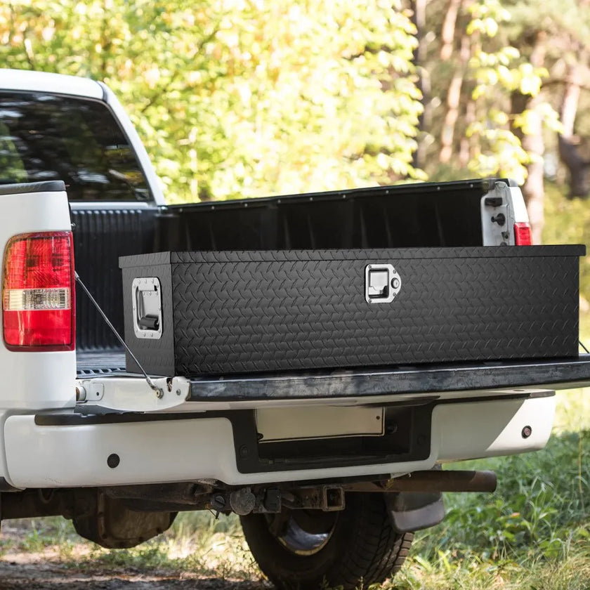 VEVOR Heavy Duty Aluminum Truck Bed Tool Box, Diamond Plate Tool Box with Side Handle and Lock Keys, Storage Tool Box Chest Box Organizer for Pickup, Truck Bed, RV, Trailer, 48