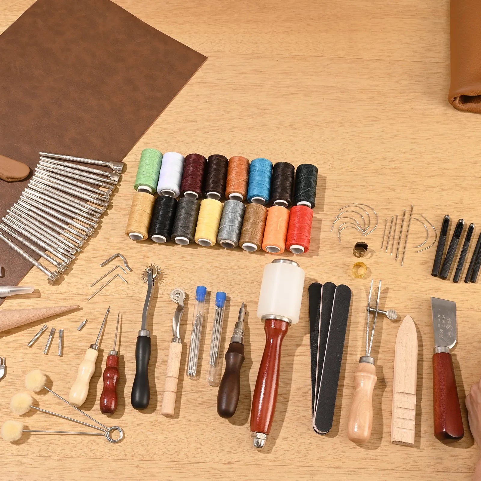VEVOR Leather Working Tools Kit 92 PCS Engraving Punching Stamping Sewing Tools