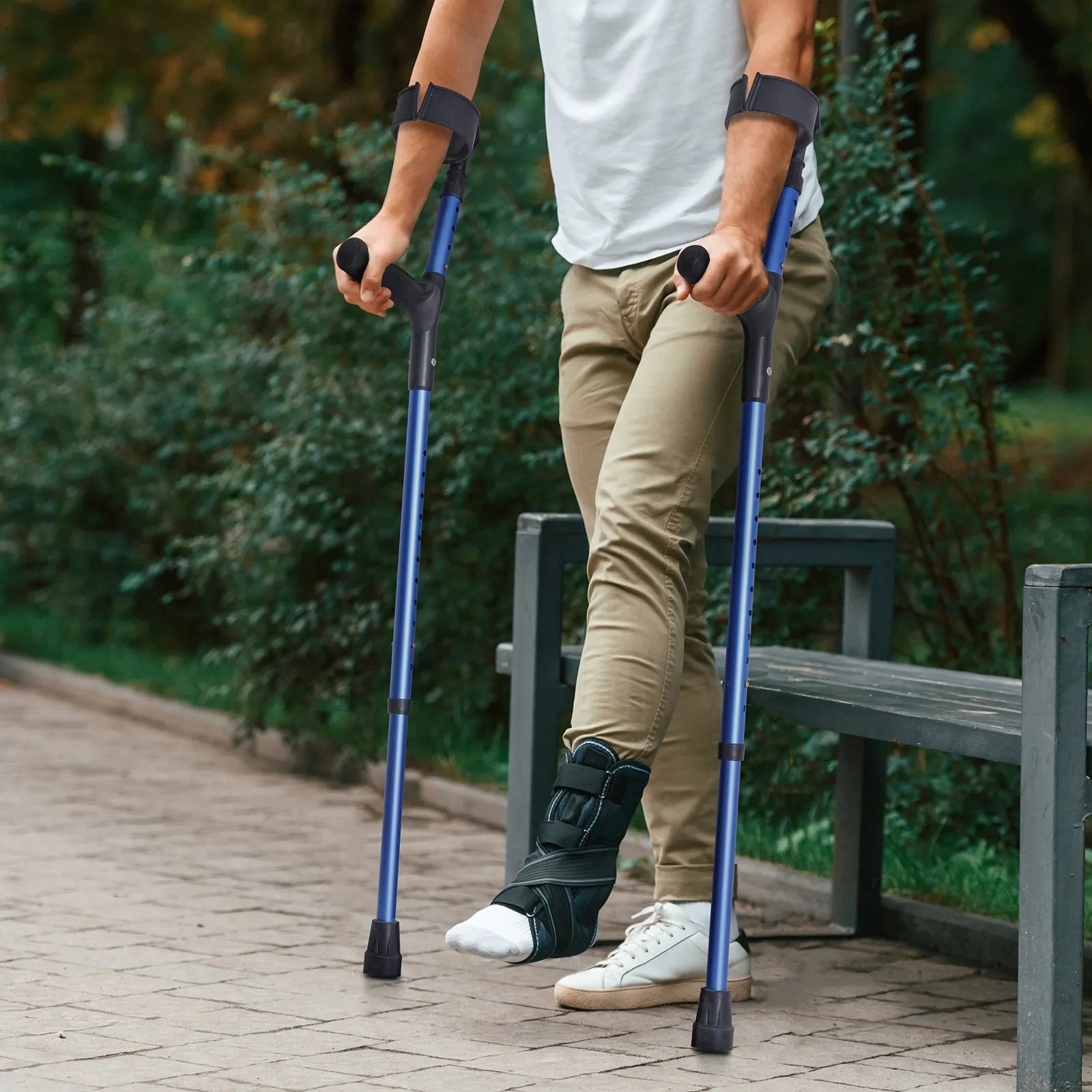 VEVOR Forearm Crutches Aluminum Walking Crutches with Adjustable Height & Cuffs