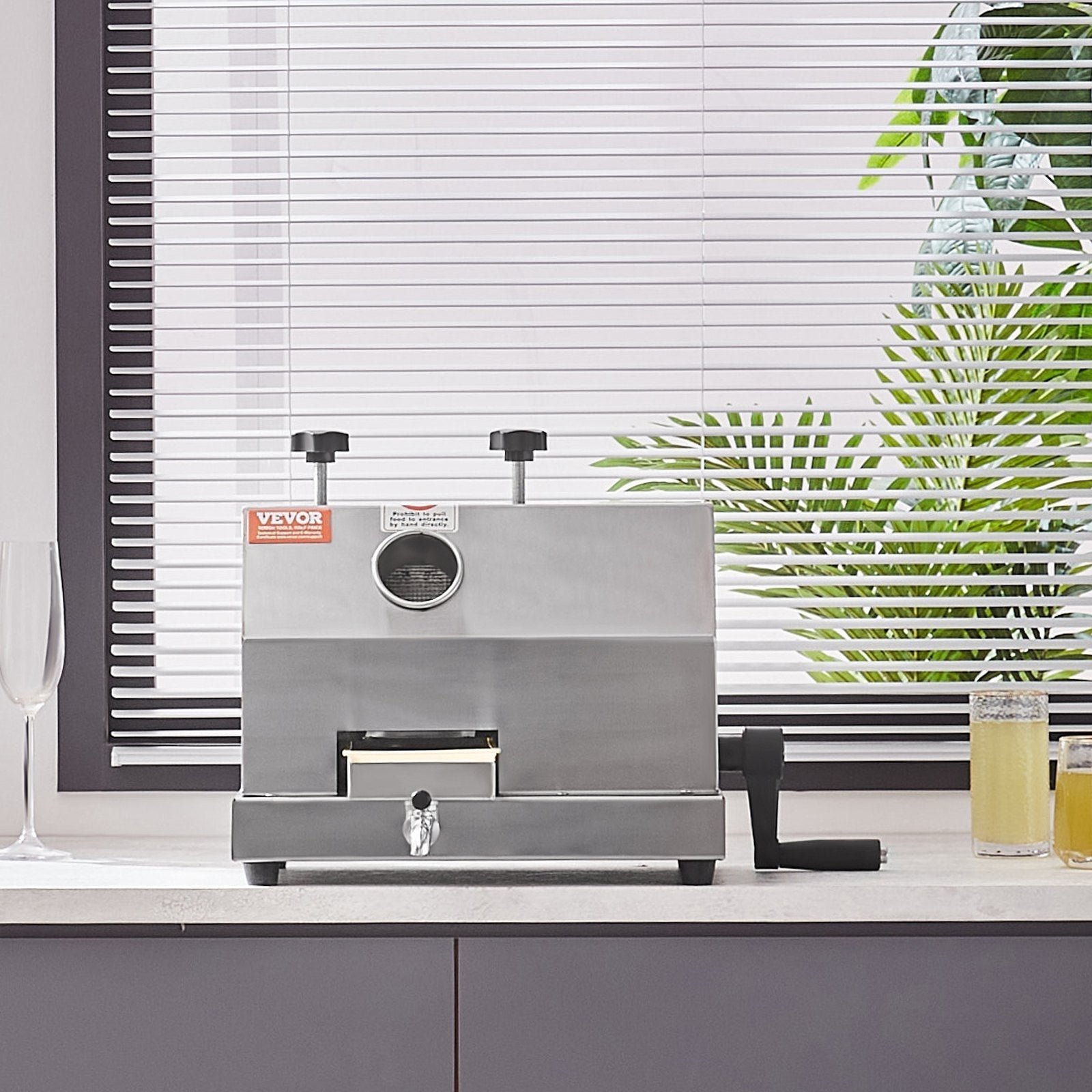 VEVOR Commercial Sugar Cane Juicer, 110LBS/H High Output Sugarcane Juicer Machine with 3 Stainless Steel Rollers, 2.4