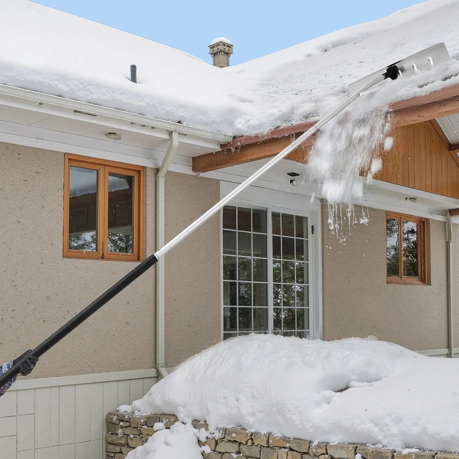 VEVOR Snow Roof Rake, 26 in Aluminum Blade, 7.5-20 ft Adjustable Roof Snow Scraper with Wheels, Anti-Slip Handle Snows Removal Tool, Lightweight House Rooftop Rake for Leaves Debris Removal