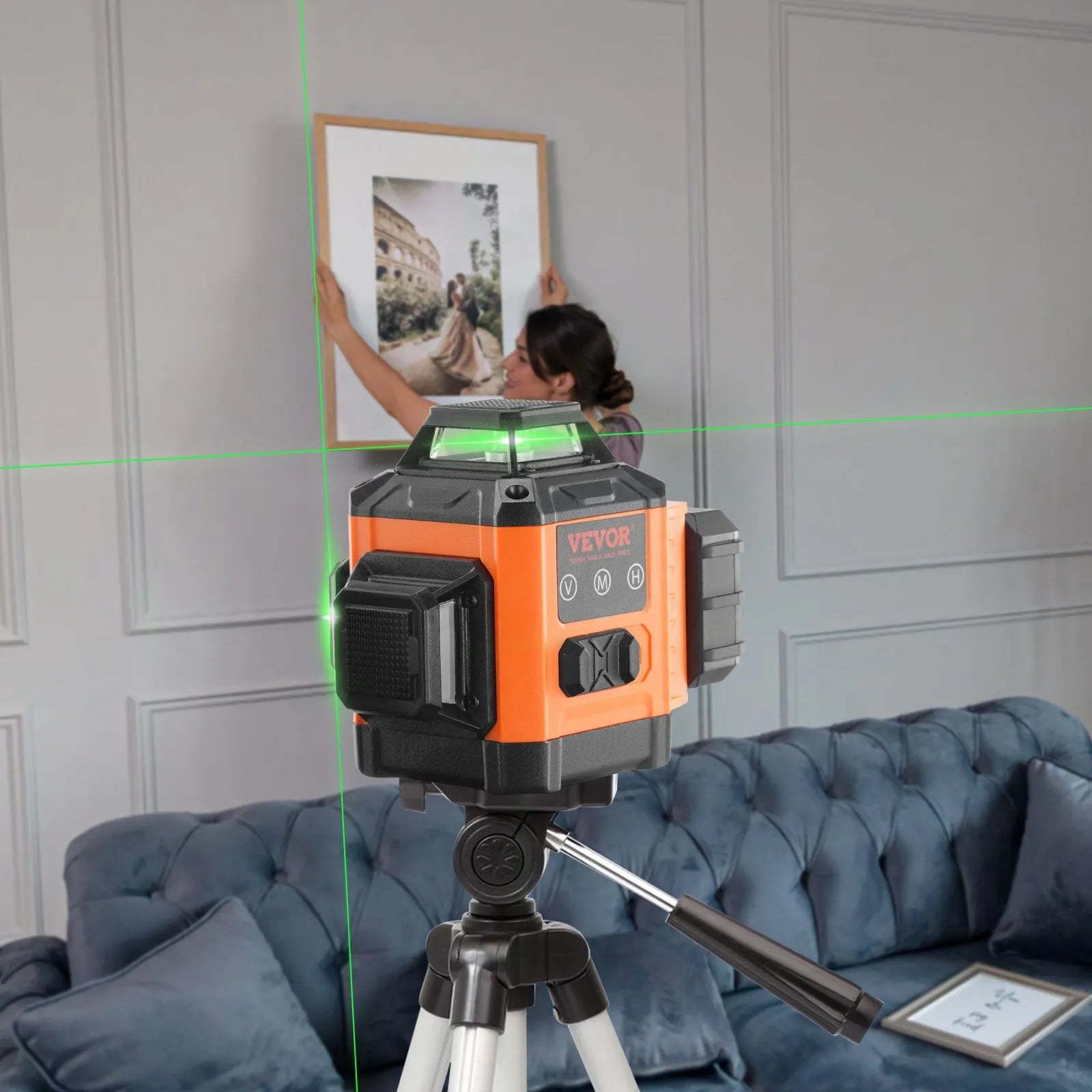 VEVOR Laser Level, 100ft, Self Leveling Manual Green 3 x 360° Cross Line Laser, IP54 Waterproof Remote Control Manual Self-leveling Mode & 8h Continuous Working Time Line Laser, Battery and Stand Incl