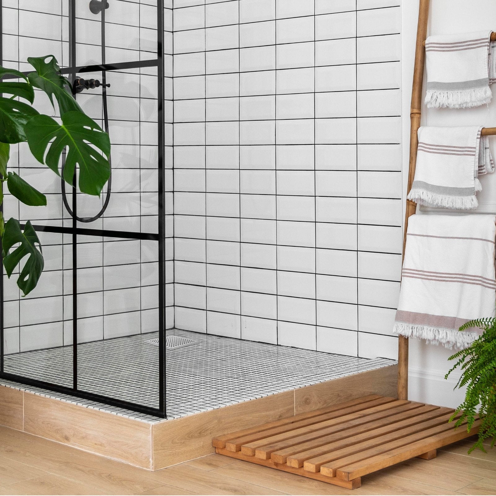 VEVOR 16Inch Linear Shower Drain with Square Pattern Grate,Brushed 304 Stainless Steel Rectangle Shower Floor Drain,Linear Drain with Leveling Feet,Hair Strainer Silver
