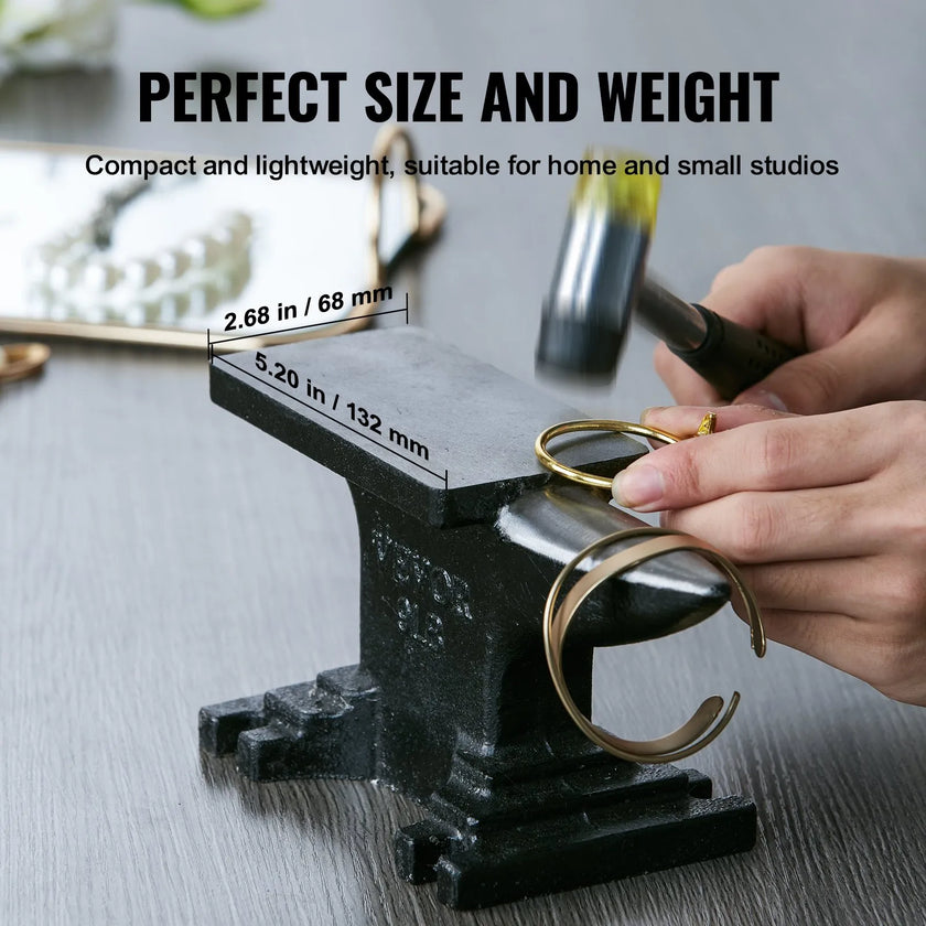 VEVOR Cast Steel Anvil, 8.8Lbs Single Horn Anvil, High Hardness Rugged Round Horn Anvil Blacksmith, Compact Design and Stable Base, Forge Tools and Equipment, Metalsmith Tool for Bending and Shaping