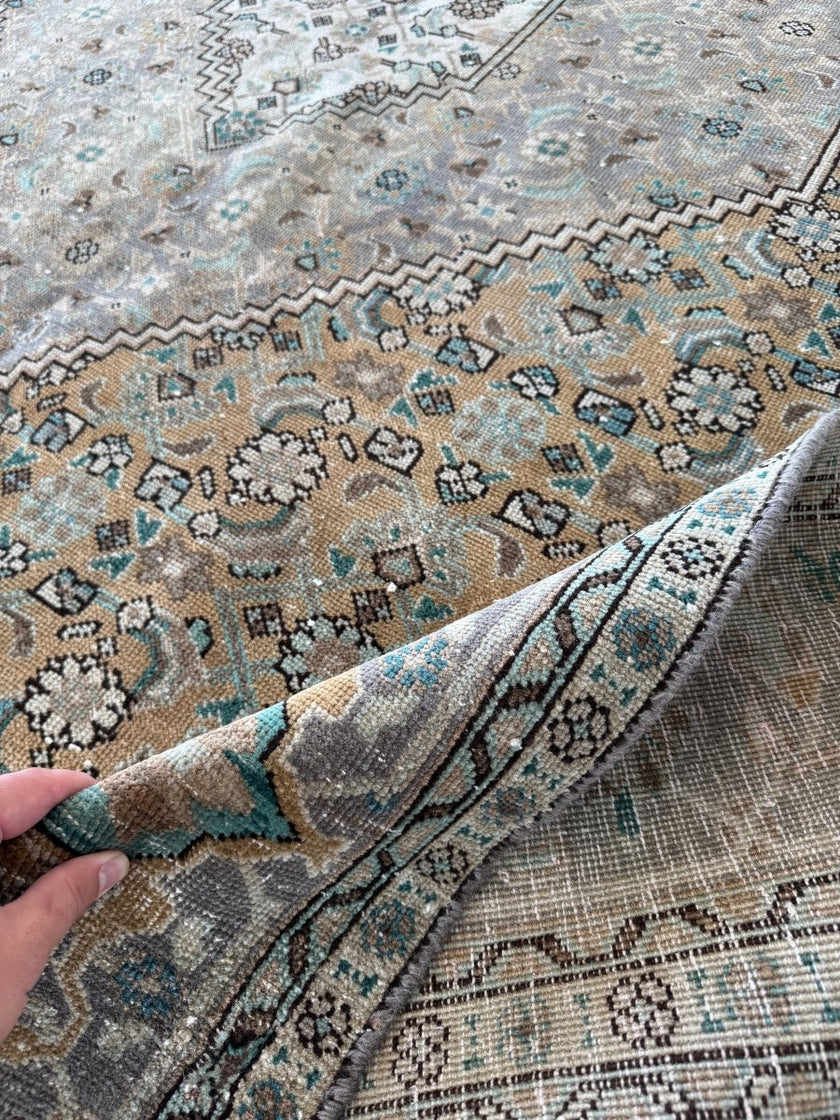 Vintage Ardabil Rug | 6' 11