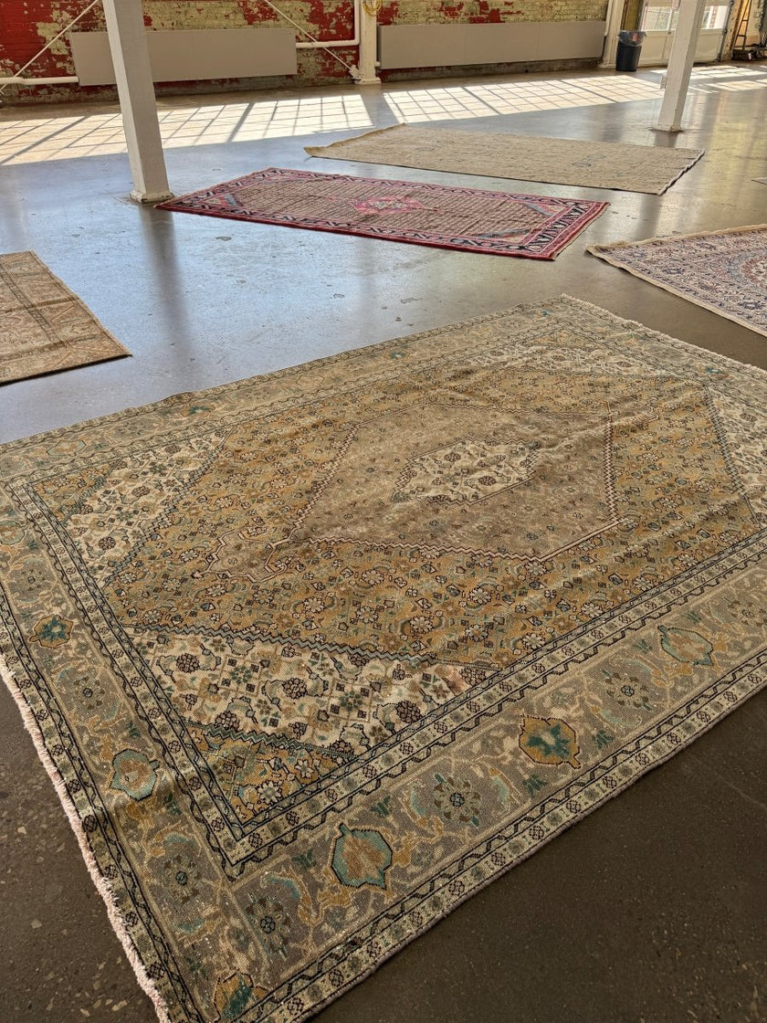 Vintage Ardabil Rug | 6' 11