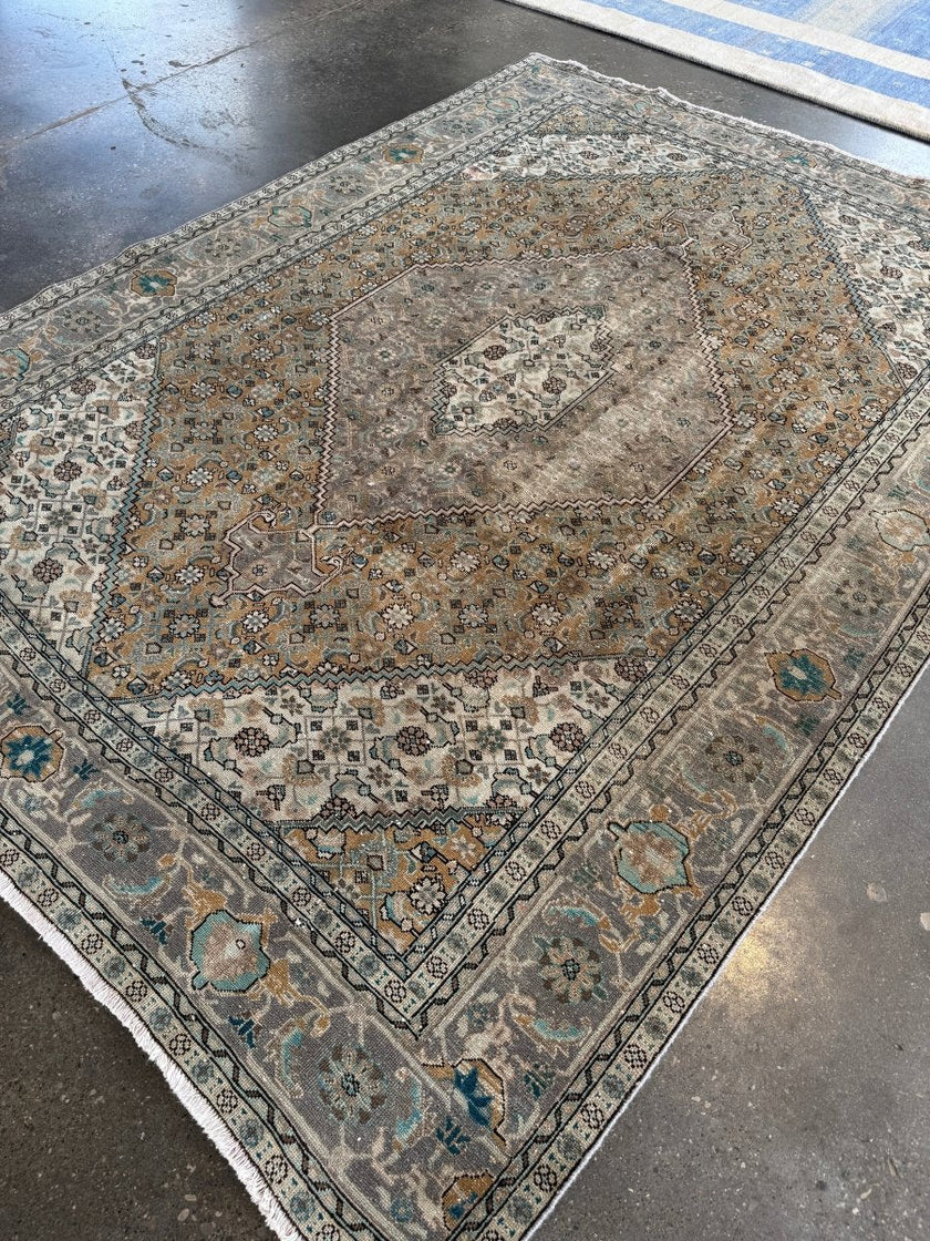Vintage Ardabil Rug | 6' 11