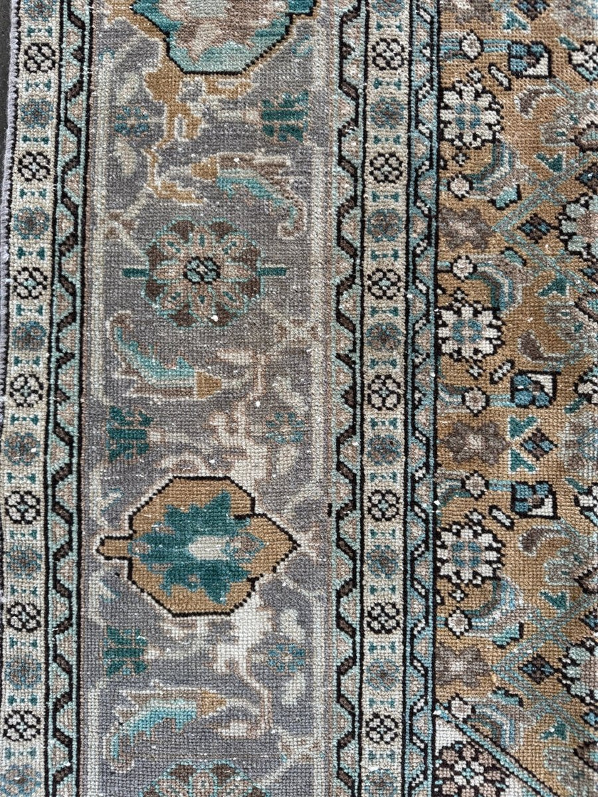Vintage Ardabil Rug | 6' 11