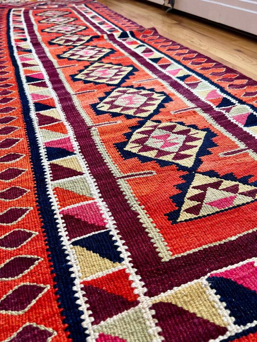Vintage Herki Runner | 2' 8