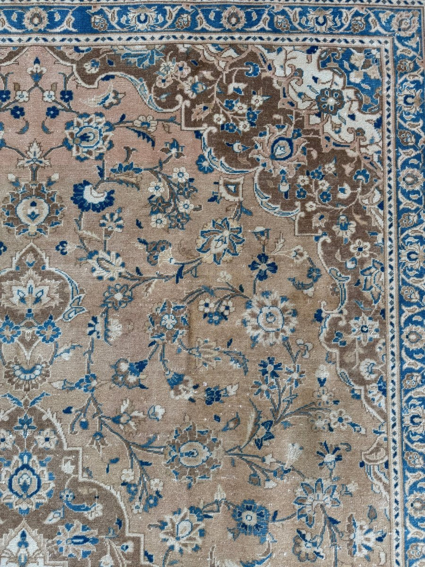 Vintage Kashan Rug | 7' 10