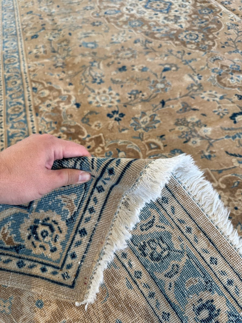Vintage Kashan Rug | 7' 10