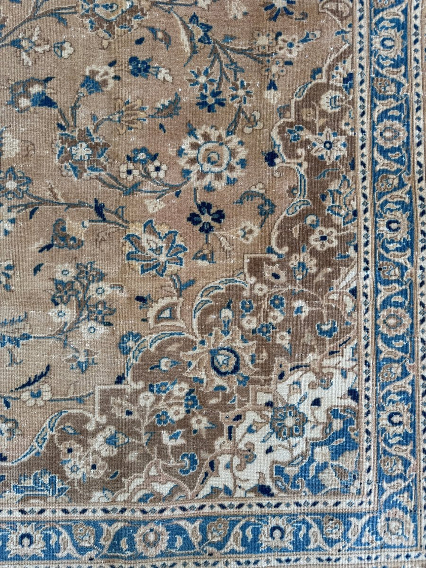 Vintage Kashan Rug | 7' 10