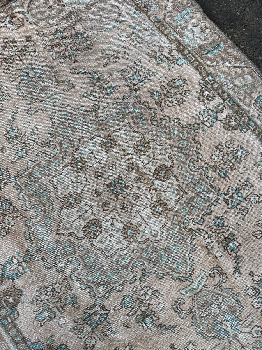 Vintage Tabriz Rug | 6' 1