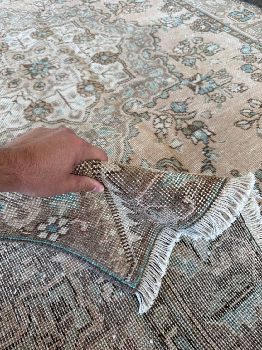 Vintage Tabriz Rug | 6' 1