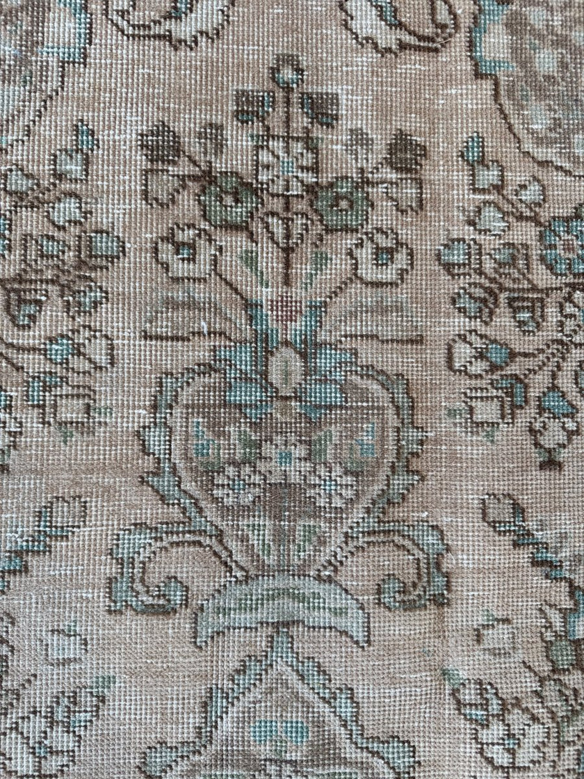 Vintage Tabriz Rug | 6' 1